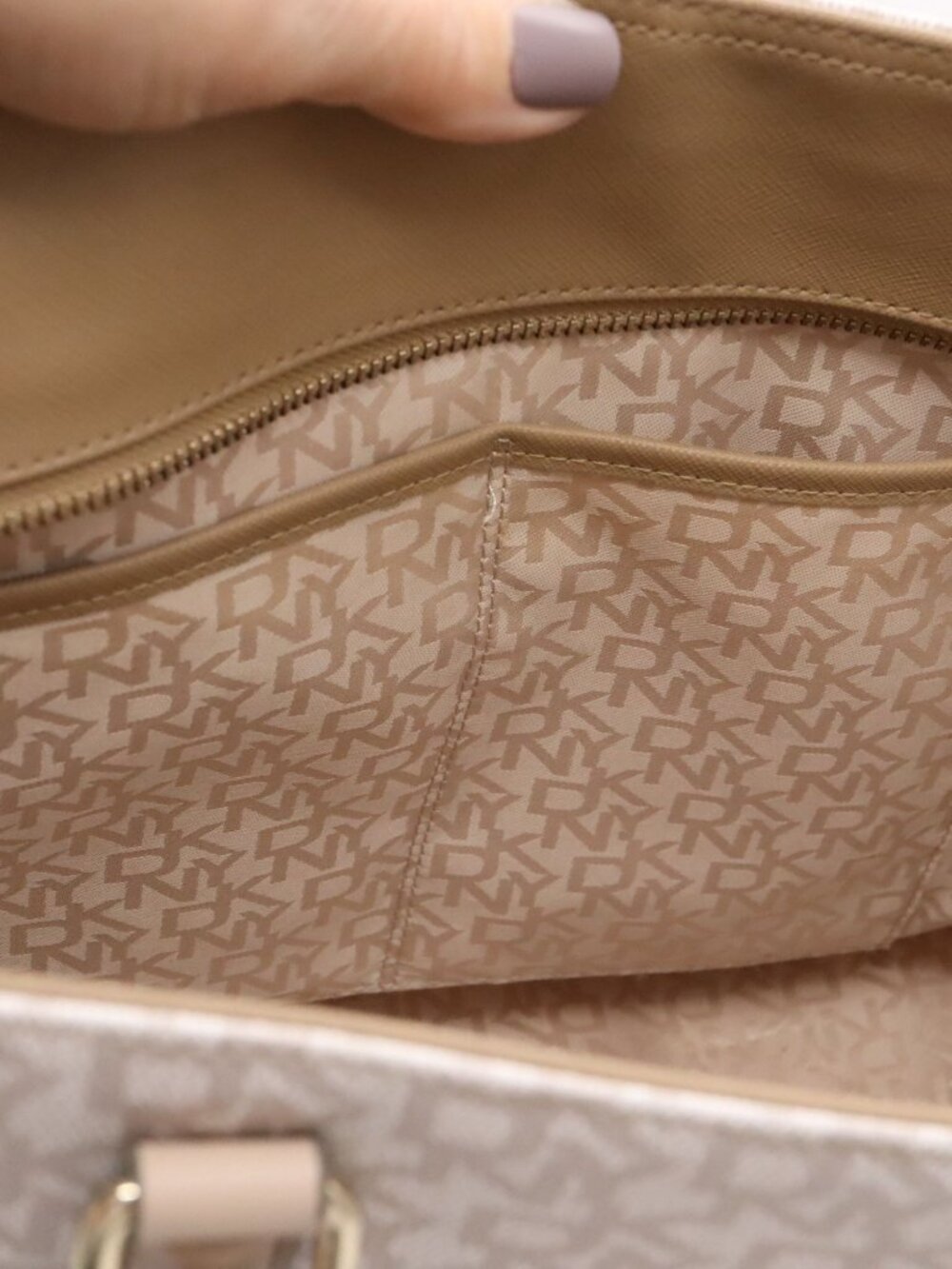 DKNY Tan / Cream Monogram Logo Satchel Tote Gold Hardware Shoulder Bag - Picture 14 of 16